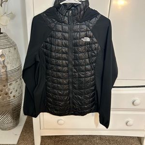 Black north face jacket